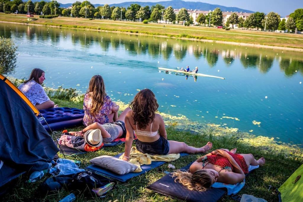 Cozy Donkey - Sporty Lake Apartment Zagabria Esterno foto